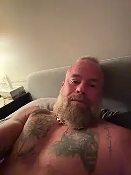 Snapshot of Muscledick40 chatting on June 2026 08:35:01 AM Muscledick40 online show from June 2026 08:35:01 AM
