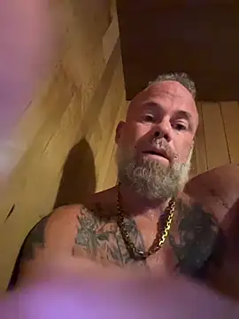 Snapshot of Muscledick40 chatting on February 2026 01:00:02 PM Muscledick40 online show from February 2026 01:00:02 PM