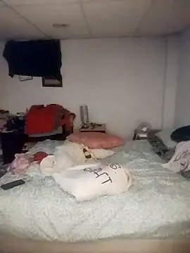 Snapshot of Lauren2012ss chatting on October 2025 02:42:02 AM Lauren2012ss online show from October 2025 02:42:02 AM