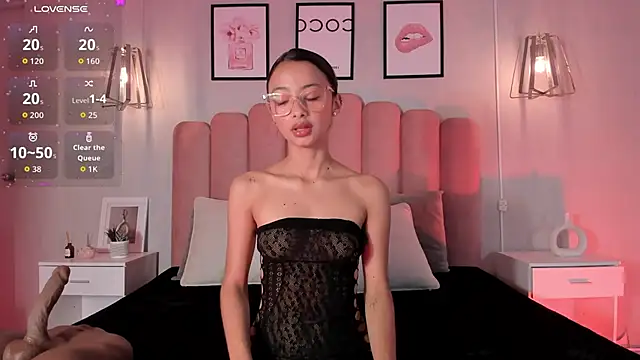 Snapshot of lena_martinn chatting on April 2026 08:05:01 PM lena martinn online show from April 2026 08:05:01 PM