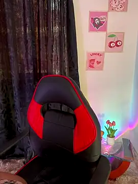 AlannaDollx online show from October 2025 01:13:02 PM