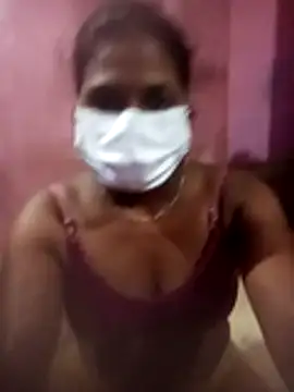 Eswar77 online show from November 2025 06:28:02 AM