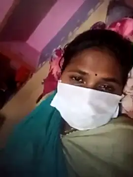 Eswar77 online show from October 2025 05:12:02 PM