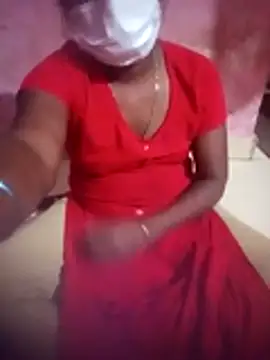 Eswar77 online show from November 2025 05:38:01 PM