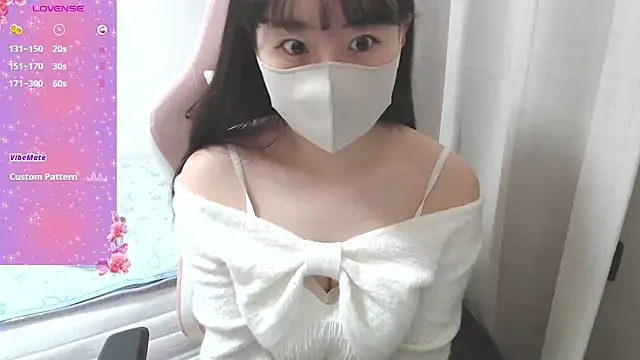 hinako08 online show from December 2025 01:32:02 AM