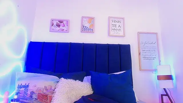 Nefera Noxx online show from November 2025 03:33:02 AM