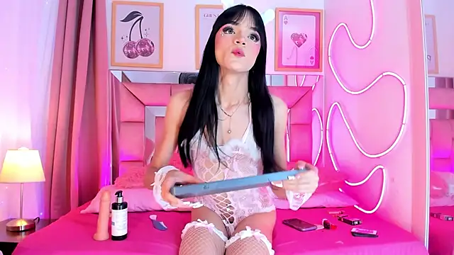 Nefera Noxx online show from November 2025 04:50:02 AM