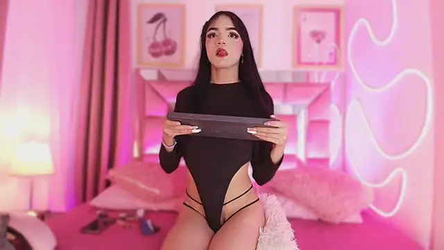 Nefera Noxx online show from November 2025 04:24:02 AM