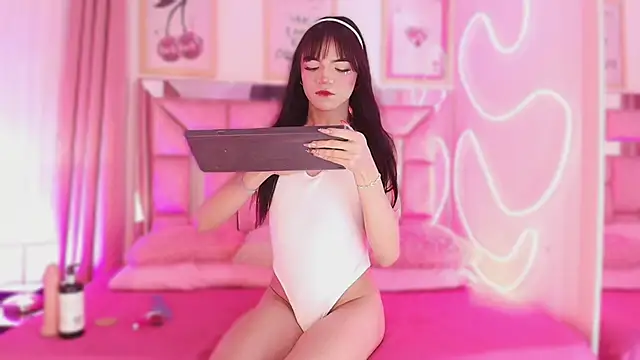 Nefera Noxx online show from December 2025 03:50:02 AM