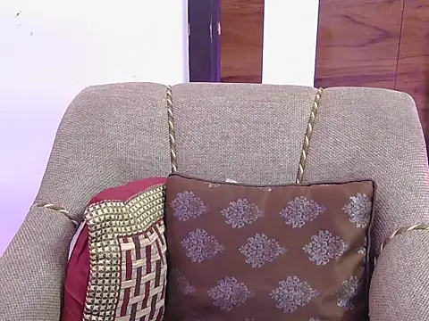 cute zaraa online show from November 2025 04:46:02 AM