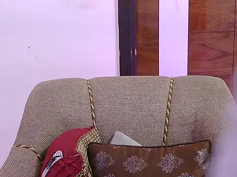 cute zaraa online show from November 2025 04:46:02 AM