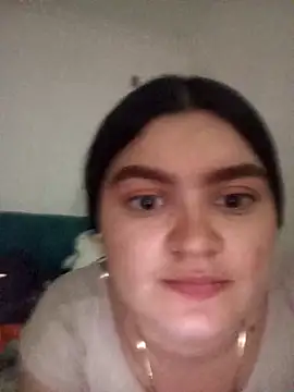 Mia glow  online show from October 2025 05:43:02 PM