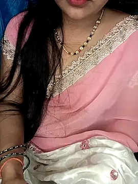 Snapshot of Rashmi_011 chatting on April 2026 11:42:01 PM Rashmi 011 online show from April 2026 11:42:01 PM