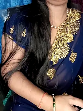 Snapshot of Rashmi_011 chatting on April 2026 11:39:02 PM Rashmi 011 online show from April 2026 11:39:02 PM
