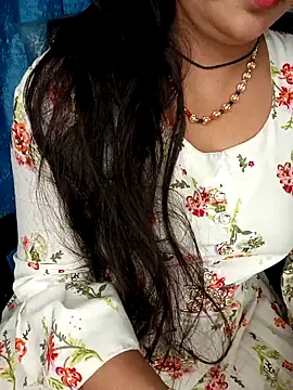 Snapshot of Rashmi_011 chatting on May 2026 03:17:01 PM Rashmi 011 online show from May 2026 03:17:01 PM