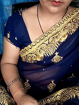 Snapshot of Rashmi_011 chatting on May 2026 03:30:02 PM Rashmi 011 online show from May 2026 03:30:02 PM