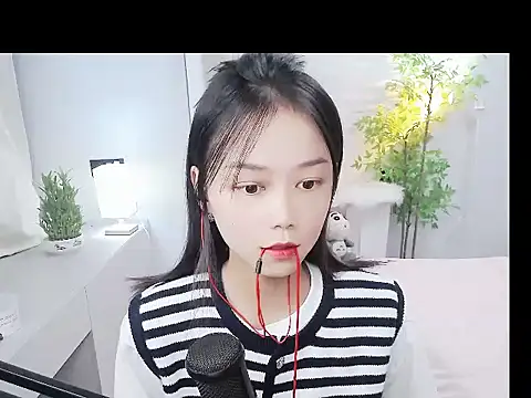mili0923 online show from October 2025 02:40:02 PM