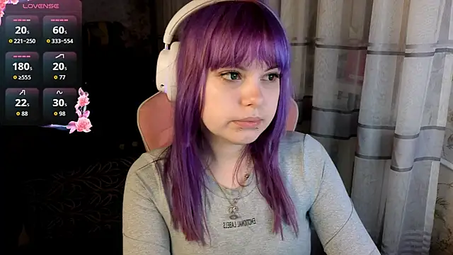 KristiBloom online show from April 2026 10:48:02 PM