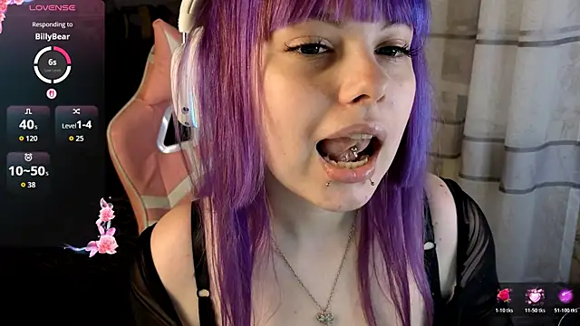 KristiBloom online show from April 2026 10:14:01 PM