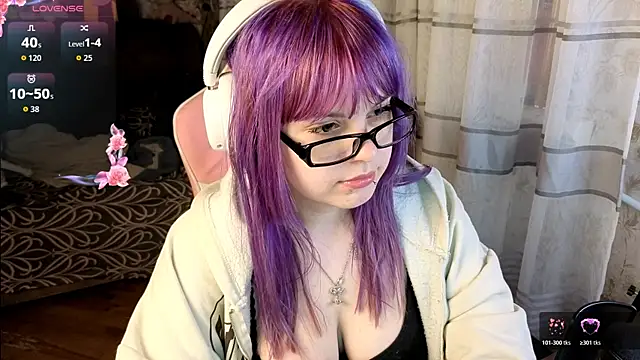 KristiBloom online show from April 2026 10:01:01 PM