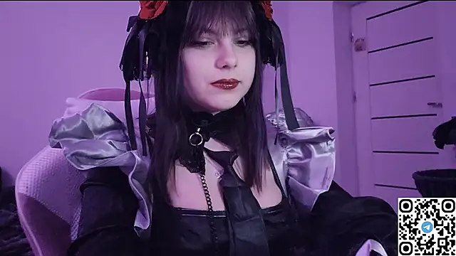 KristiBloom online show from November 2025 10:10:01 PM