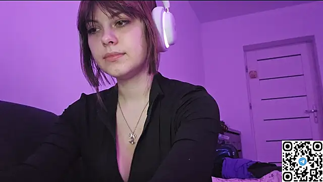 KristiBloom online show from November 2025 10:48:01 PM