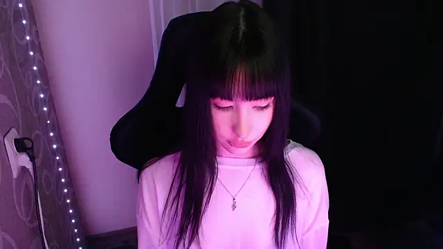 NaemiiBlush online show from December 2025 04:07:01 PM