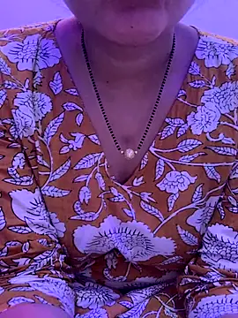 bindiyarani01 online show from October 2025 01:35:02 PM