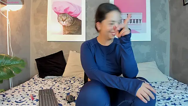 Snapshot of MiaNyxara_dh chatting on November 2025 07:58:01 PM MiaNyxara dh online show from November 2025 07:58:01 PM