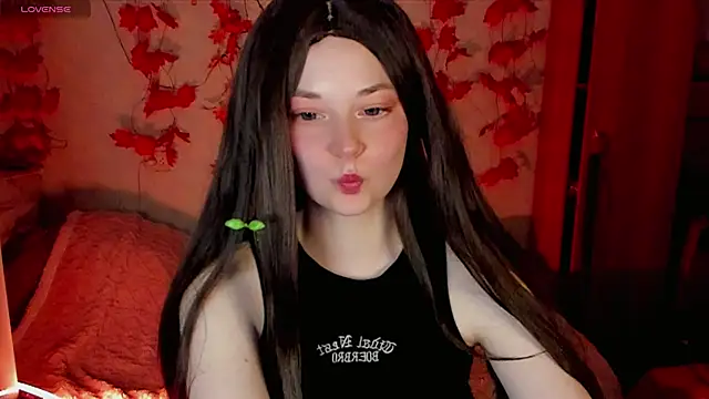 HoneyDazzle online show from October 2025 06:30:02 PM