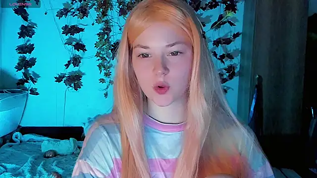 HoneyDazzle online show from October 2025 08:41:02 PM