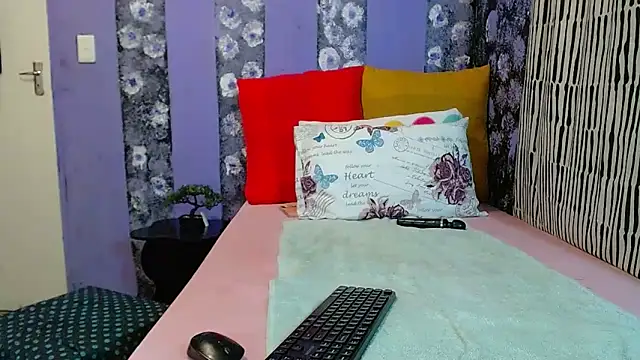 Bigboobsbooty online show from April 2026 05:41:01 PM