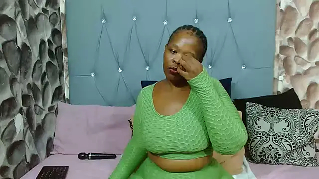 Bigboobsbooty online show from March 2026 07:29:01 PM