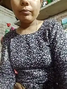 ayesha0001122 online show from October 2025 06:20:01 PM