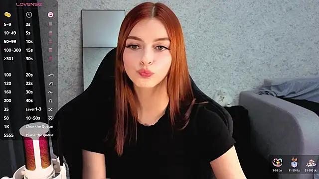 Snapshot of kitti_sweett chatting on November 2025 02:44:02 PM kitti sweett online show from November 2025 02:44:02 PM