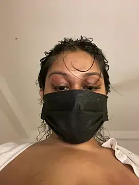 Monica  Bellucci   online show from March 2026 04:08:01 PM