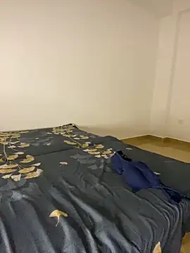 Monica  Bellucci   online show from December 2025 01:21:02 PM