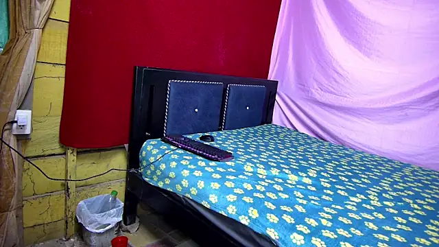 vale only online show from October 2025 02:00:01 AM