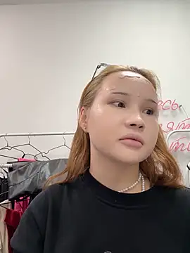 Roxy Riper online show from October 2025 03:46:01 PM