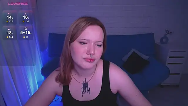 AuroraMour online show from October 2025 01:02:01 PM