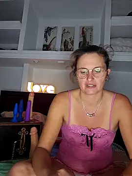 Snapshot of xcrazzycat chatting on November 2025 12:27:02 PM xcrazzycat online show from November 2025 12:27:02 PM