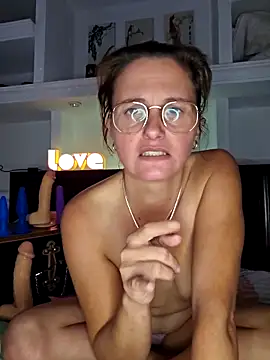 Snapshot of xcrazzycat chatting on November 2025 12:49:01 PM xcrazzycat online show from November 2025 12:49:01 PM