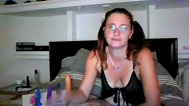 xcrazzycat online show from October 2025 08:32:02 PM