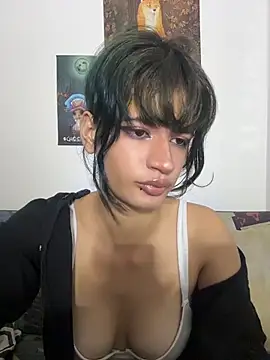 Snapshot of sukulaurens chatting on June 2026 06:13:02 AM sukulaurens online show from June 2026 06:13:02 AM
