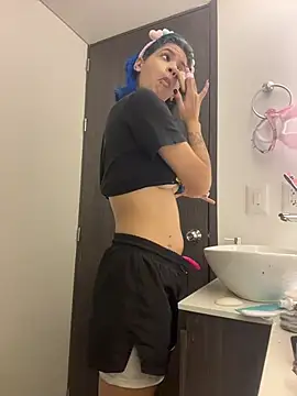 sukulaurens online show from April 2026 07:14:01 PM