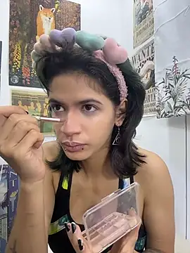 Snapshot of sukulaurens chatting on June 2026 05:56:01 AM sukulaurens online show from June 2026 05:56:01 AM