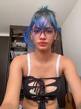 sukulaurens online show from April 2026 03:51:02 PM