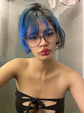 sukulaurens online show from April 2026 08:02:01 PM