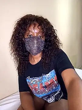 NiaAmour online show from November 2025 12:03:02 AM