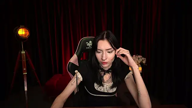 Trix Void online show from October 2025 07:42:02 AM